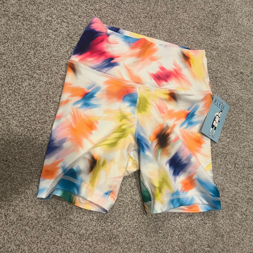 S NIB fleo Brush Stroke biker shorts